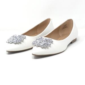 Brinley Co. Jewel Pointed Toe Ballet Flats Ivory Faux Leather Size 7.5M